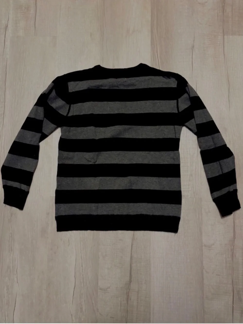 Old Navy Y2K Black & Gray Wide Striped Chunky Knit Crewneck Sweater Youth XL